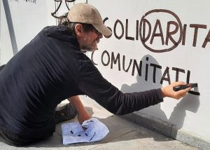 Dan Perjovschi: intervenție murală pe fațada Galeriei Aparte